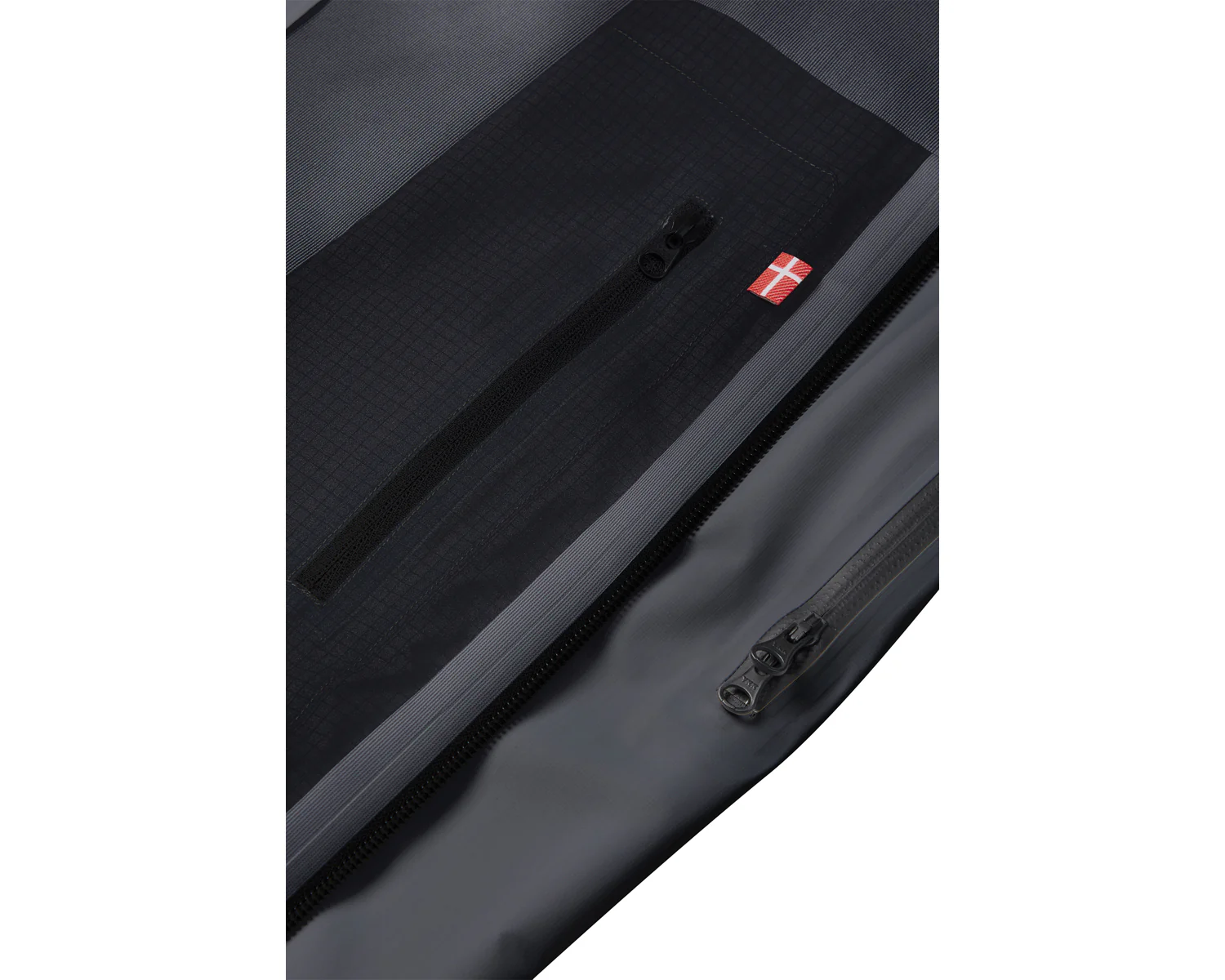 Ingvar - Black - Image 10